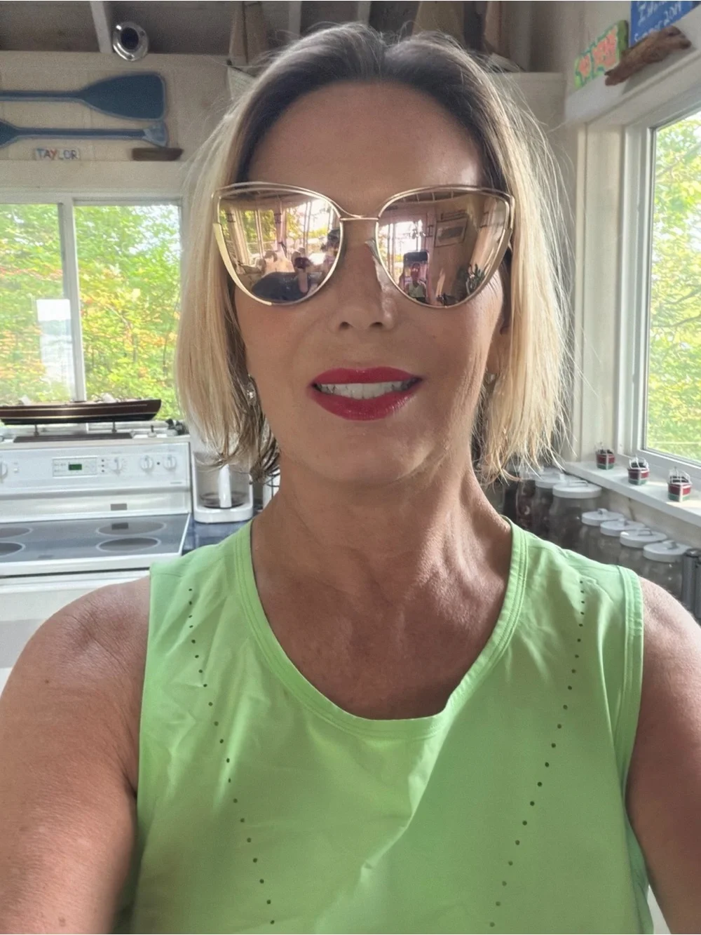 Source Unknown Cat-Eye Mirrored Sunglasses - Rose Gold Lenses